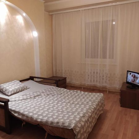 Двухкомнатная Квартира С Кухней Студией Бровары. Dış mekan fotoğraf